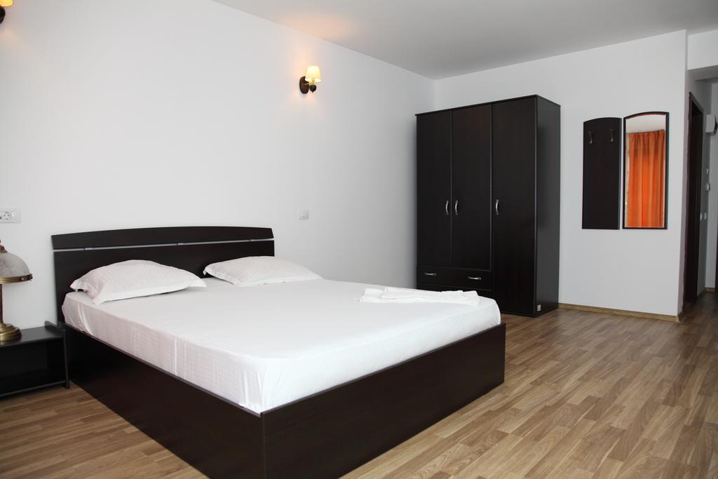 Hotel Rodiv Gaesti Экстерьер фото