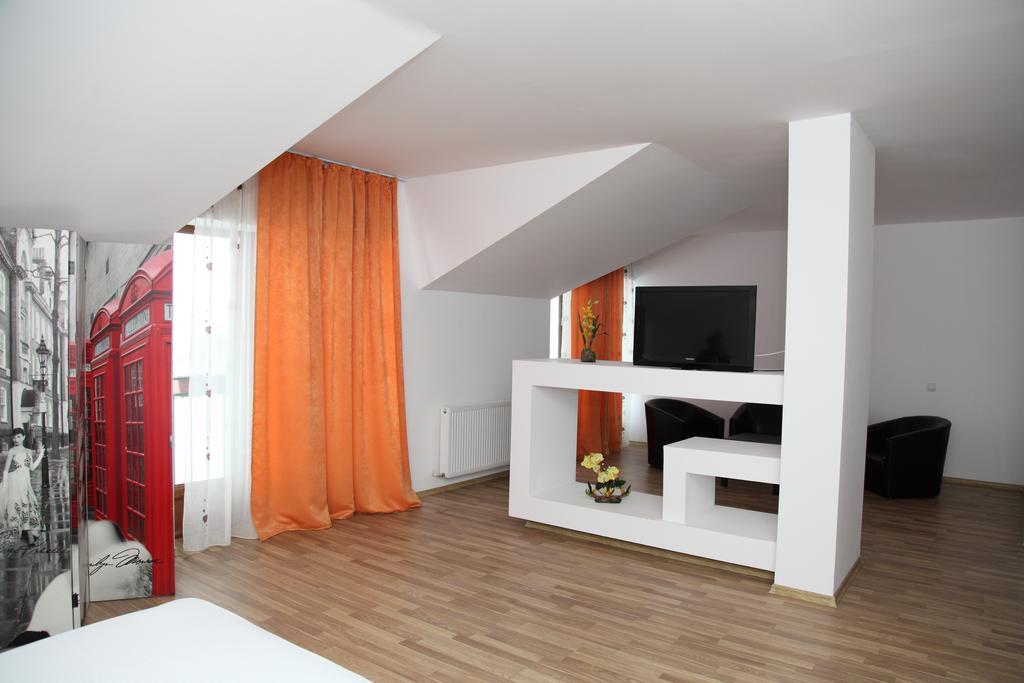Hotel Rodiv Gaesti Экстерьер фото